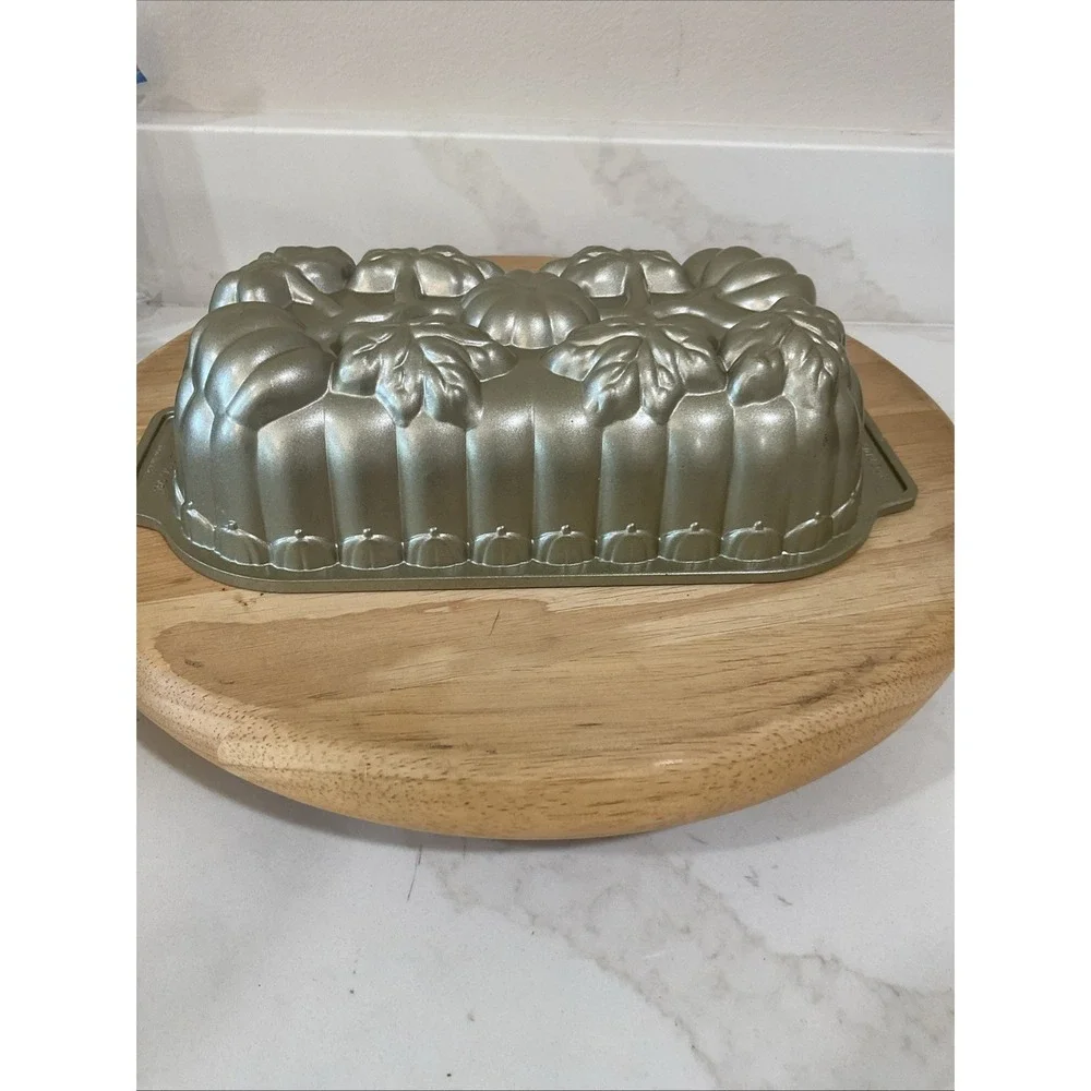Nordic Ware USA Pumpkin Loaf Cake Baking Pan Harvest Bounty Fall 6 Cups Nonstick